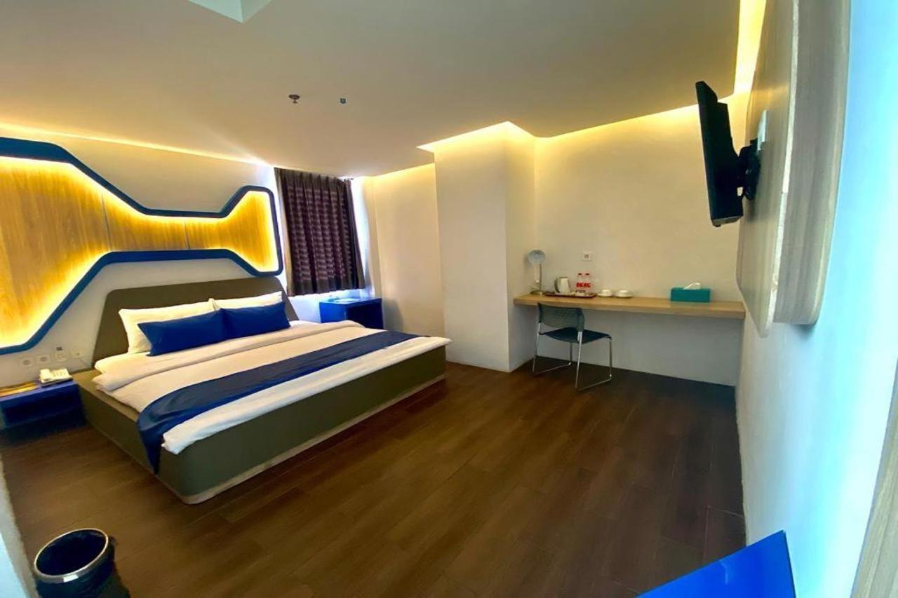 Golden Palace Hotel Batu Merah Eksteriør billede
