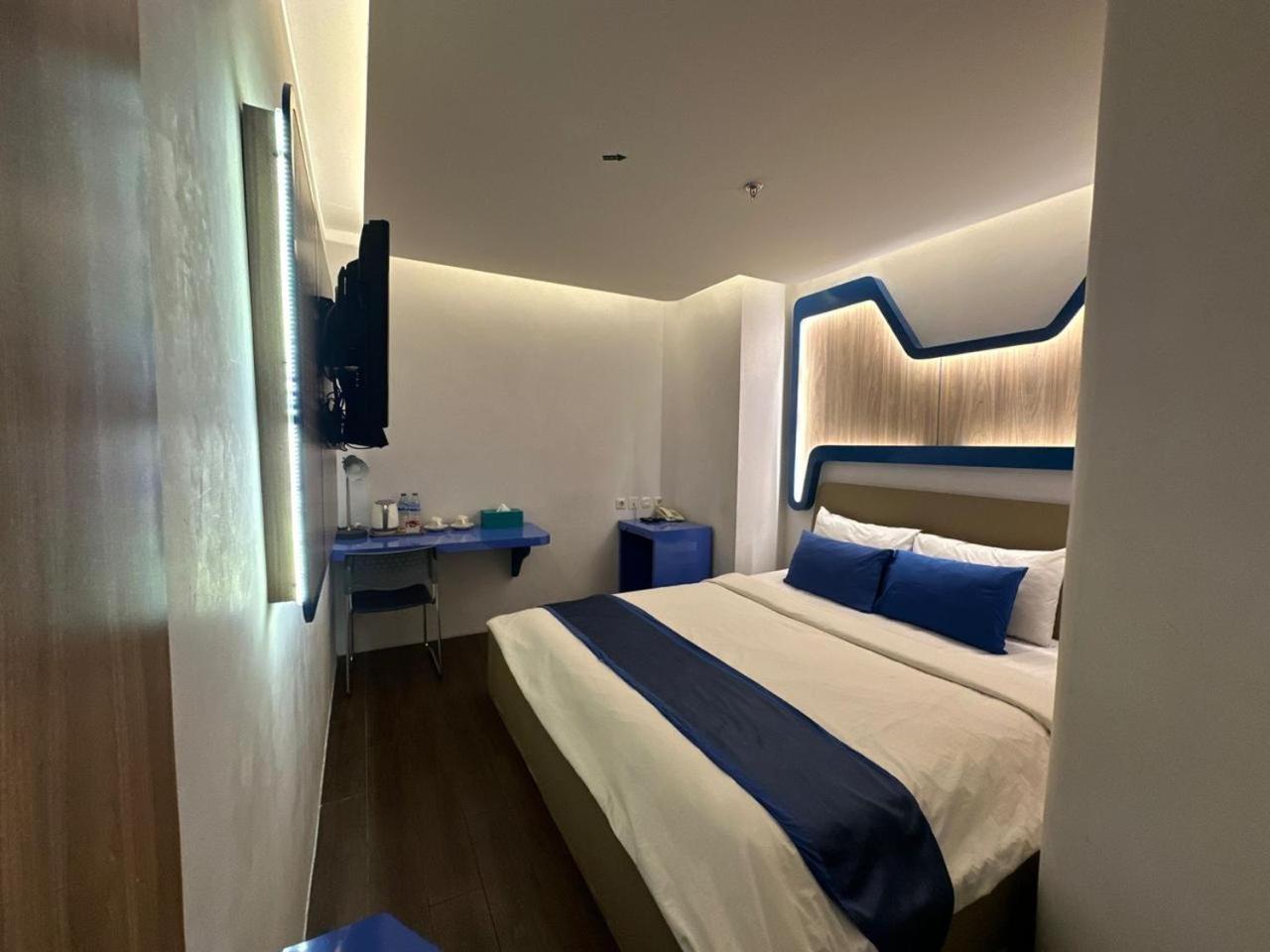Golden Palace Hotel Batu Merah Eksteriør billede