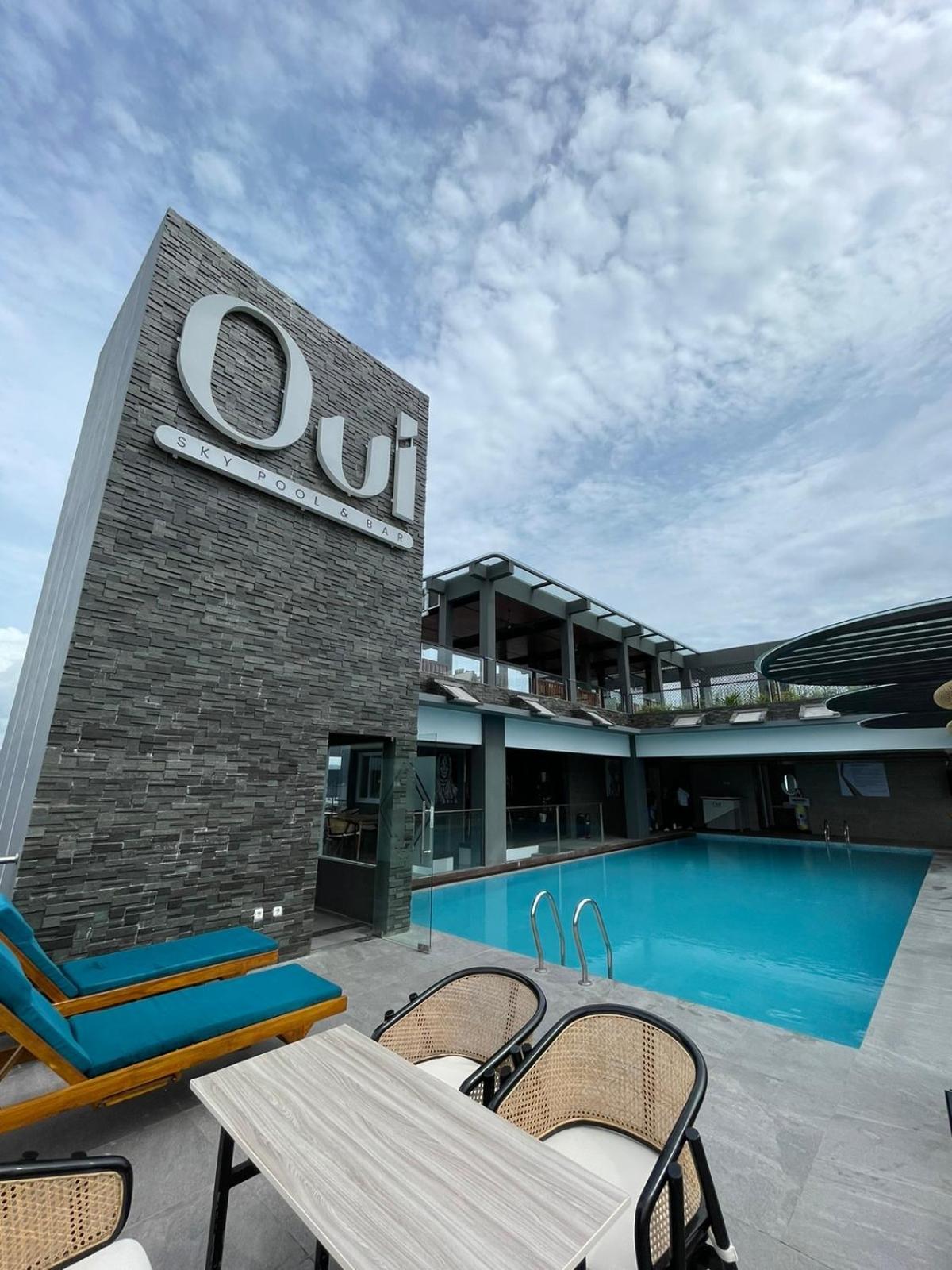 Golden Palace Hotel Batu Merah Eksteriør billede